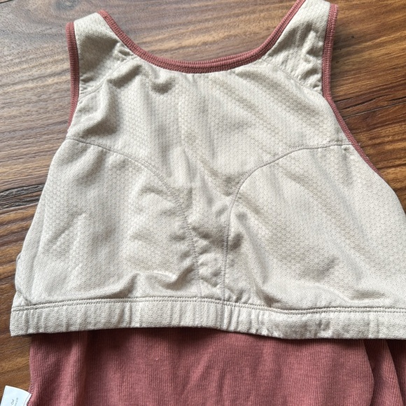 Vuori Mudra Plyo Tank - Picture 7 of 9